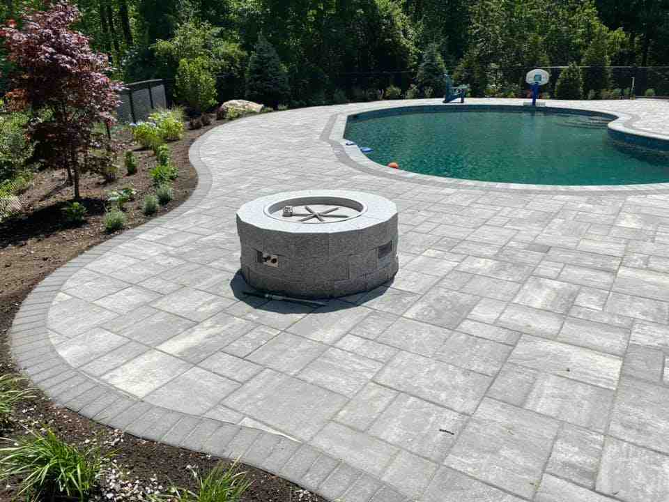 Creative Patio Designs with Pavers: From Simple to Sophisticated
