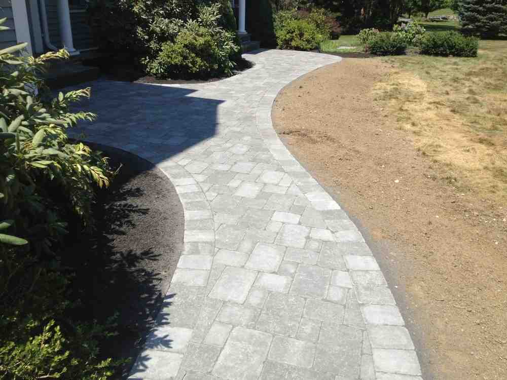 Your Ultimate List of Nearby Paver Companies for 2024