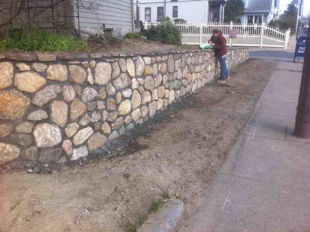 Elevate Your Sloped Backyard with These Retaining Wall Ideas