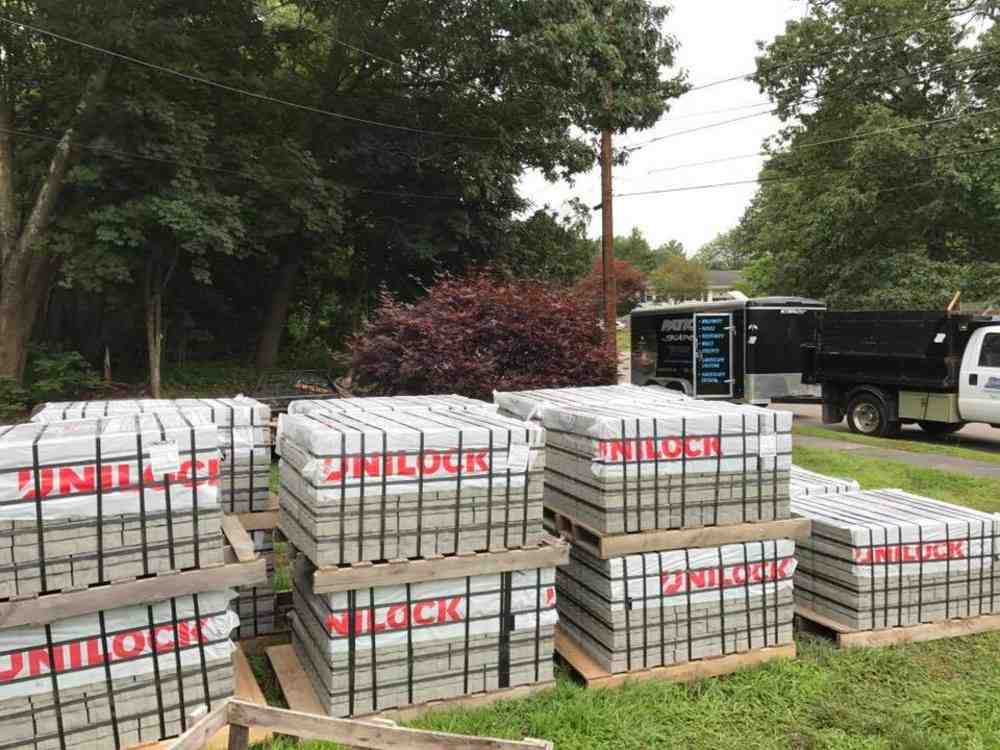 Stone Cold Choices for Your Retaining Wall Project Stone Cold Choices for Your Retaining Wall Project